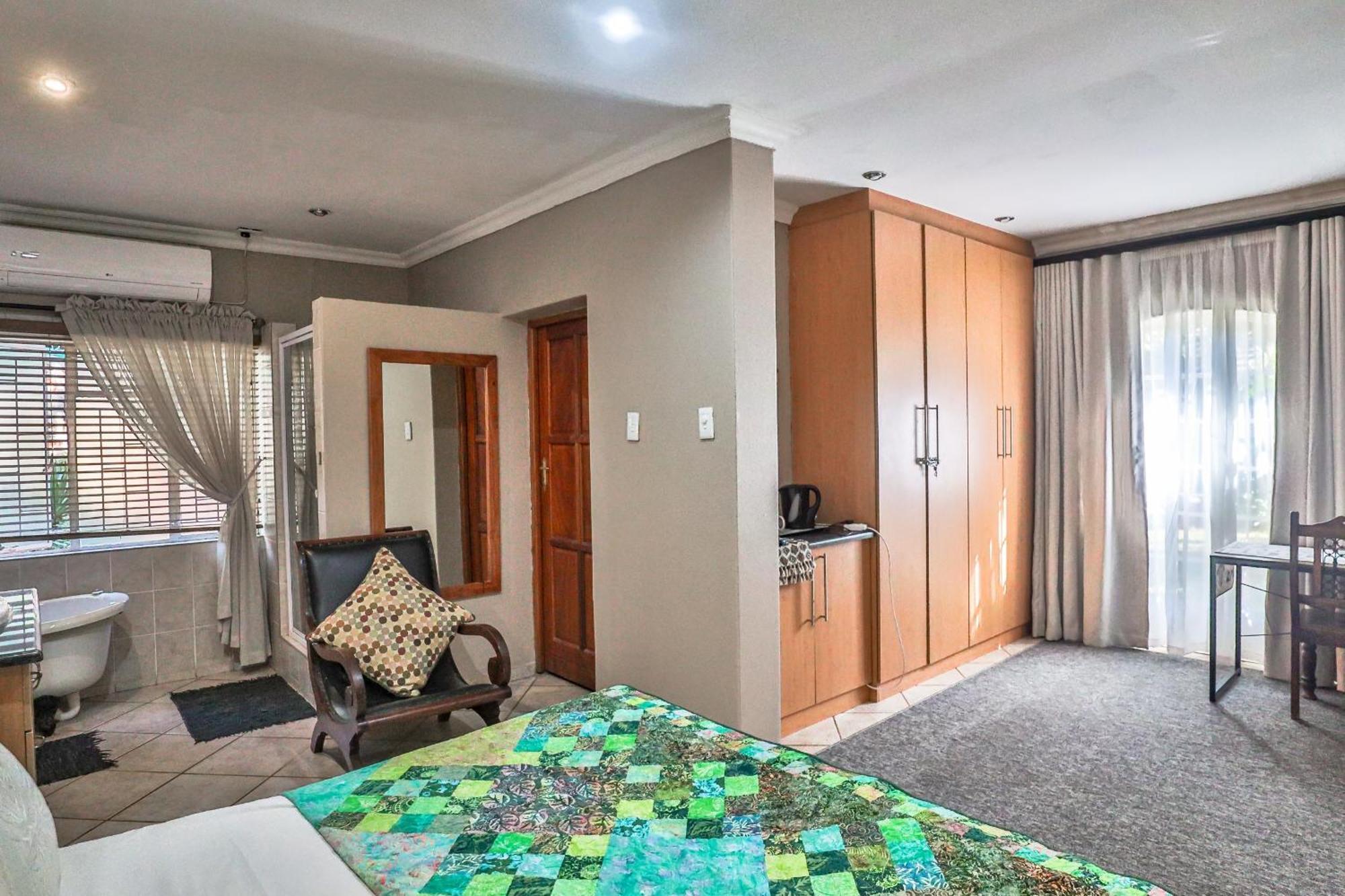 Sunset Ridge Guest House Rustenburg Exterior foto
