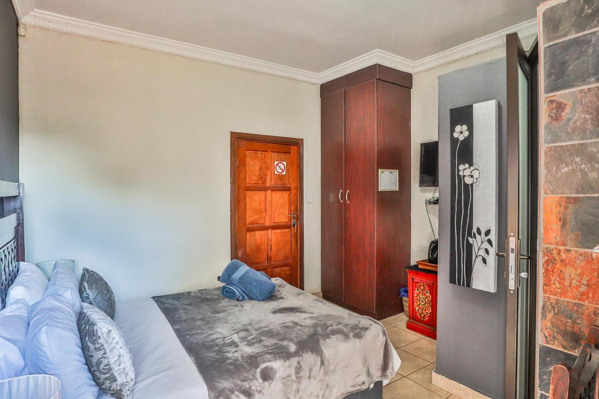 Sunset Ridge Guest House Rustenburg Exterior foto